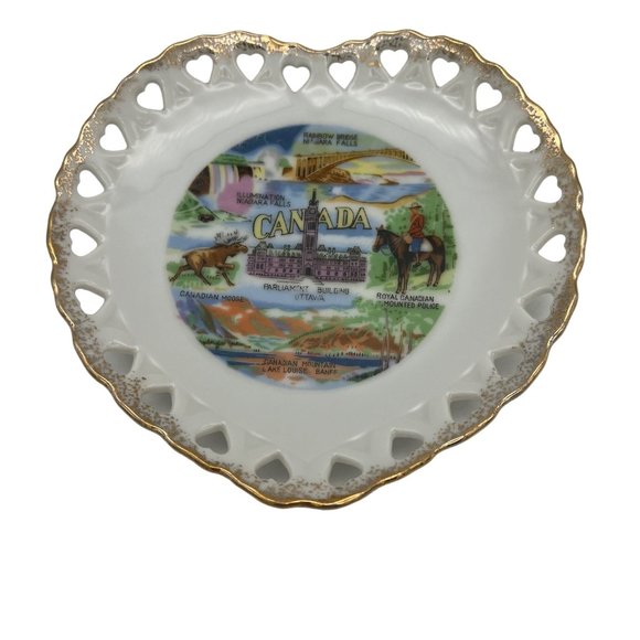 Unbranded Other - Vintage Heart Shaped Collectible Plate Canada White w/ Gold Trim 6" Hand Painted